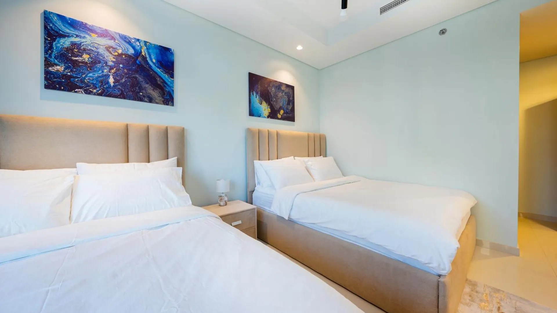 Paramount Midtown Hotel, Burj Khalifa Views Dubai United Arab Emirates