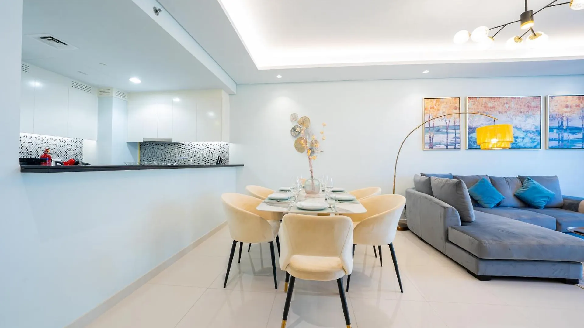 Paramount Midtown Hotel, Burj Khalifa Views Dubai Apartment